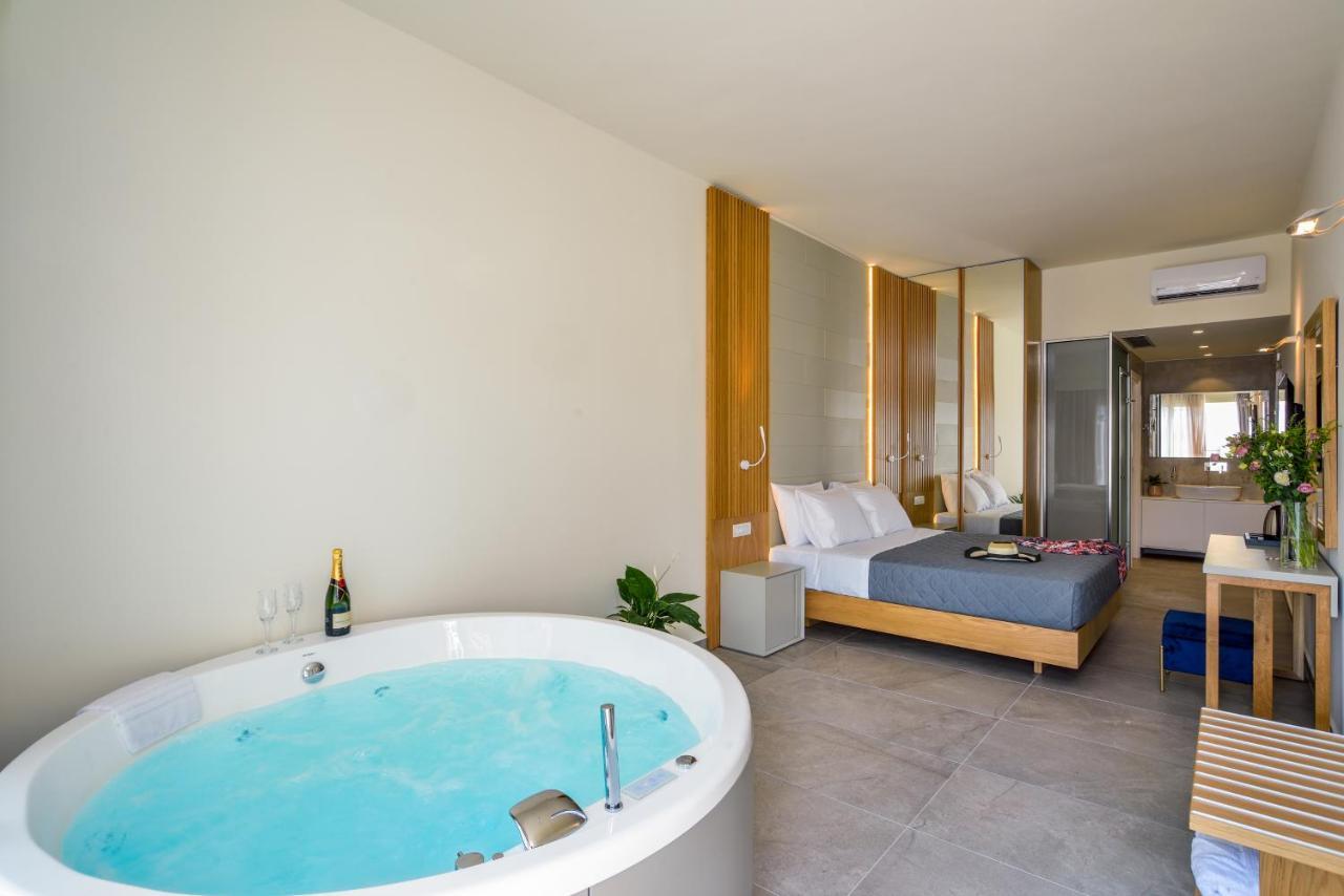 Elia Platanias Hotel ปลาเตเนียส ภายนอก รูปภาพ