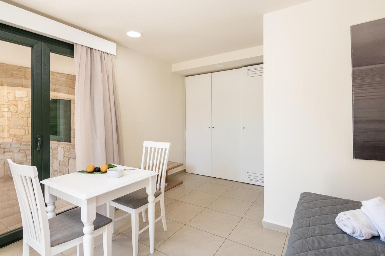 Elia Platanias Hotel ปลาเตเนียส ภายนอก รูปภาพ