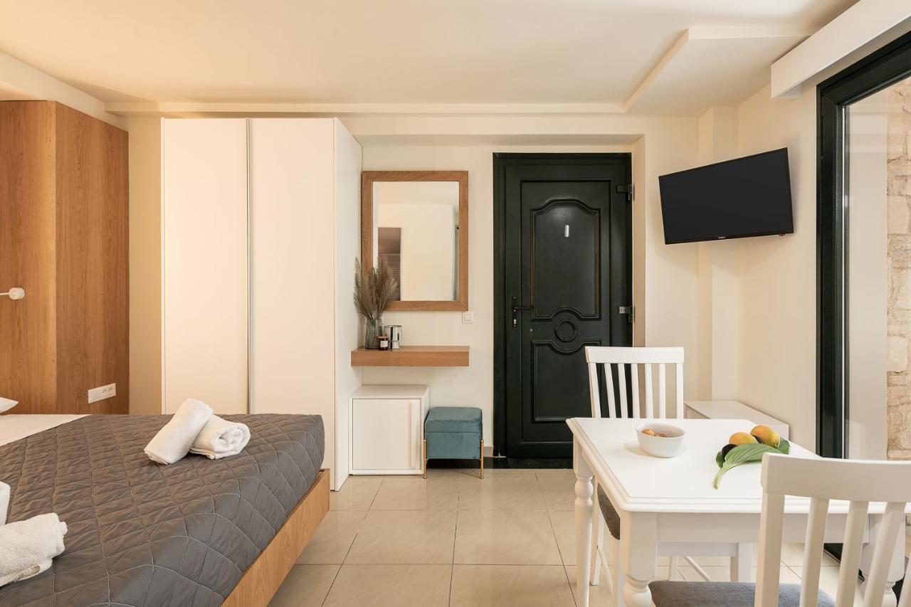 Elia Platanias Hotel ปลาเตเนียส ภายนอก รูปภาพ