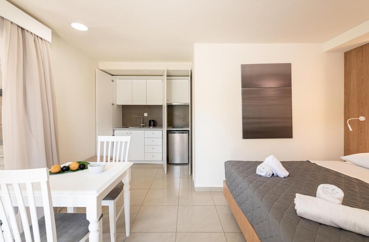 Elia Platanias Hotel ปลาเตเนียส ภายนอก รูปภาพ