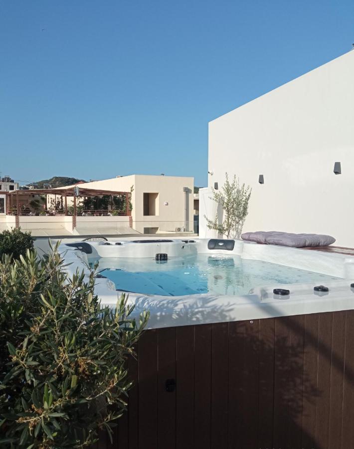 Elia Platanias Hotel ปลาเตเนียส ภายนอก รูปภาพ